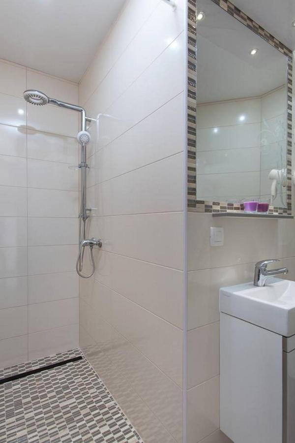 Villa Malibu One Vir Εξωτερικό φωτογραφία