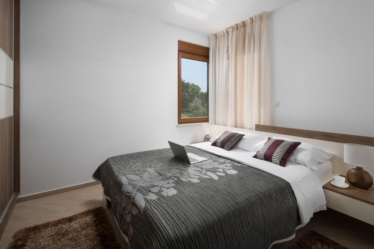 Villa Malibu One Vir Εξωτερικό φωτογραφία